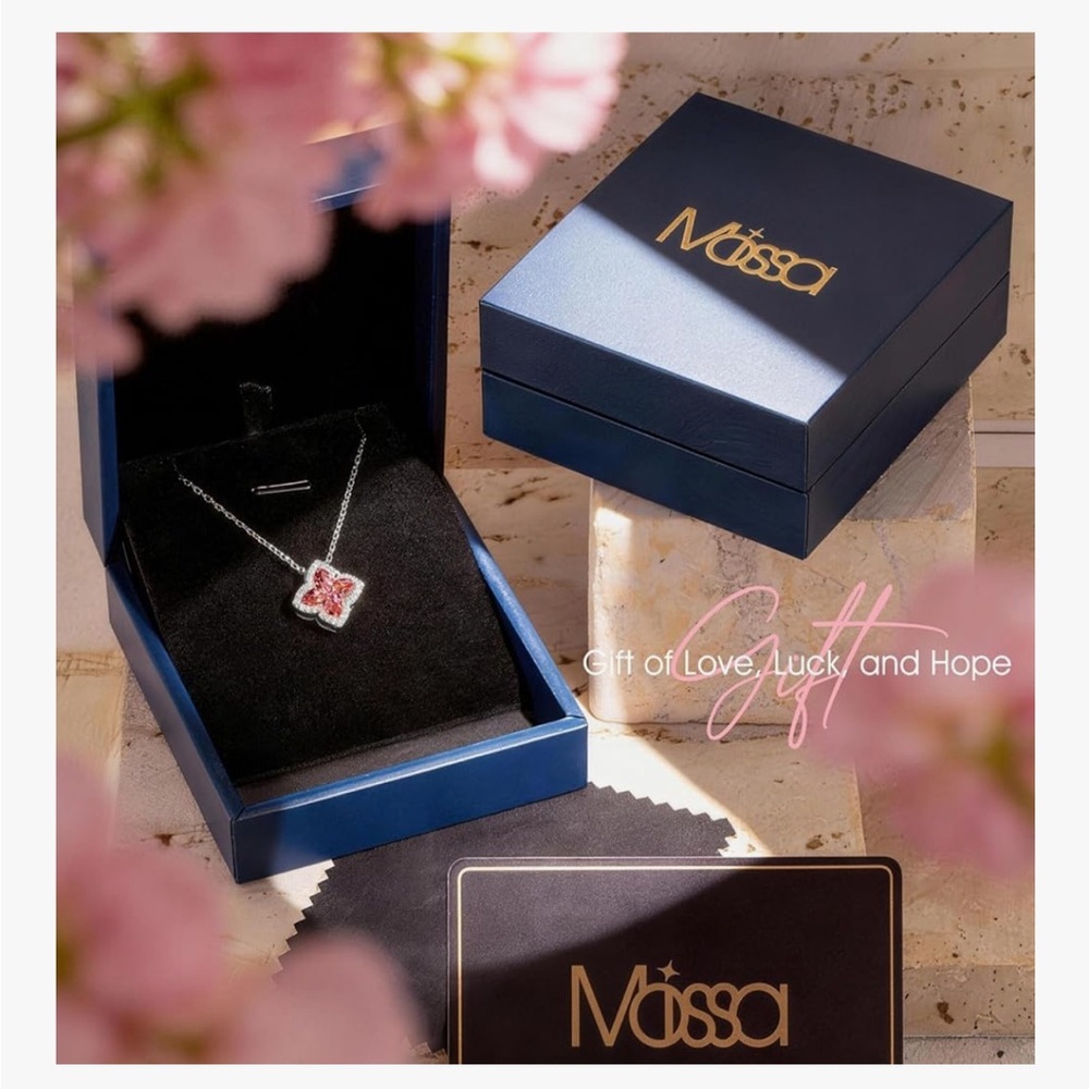 NIB Moissa White Gold Plated 925 Sterling Silver Clover Zircon Sparkle Necklace - Picture 4 of 6